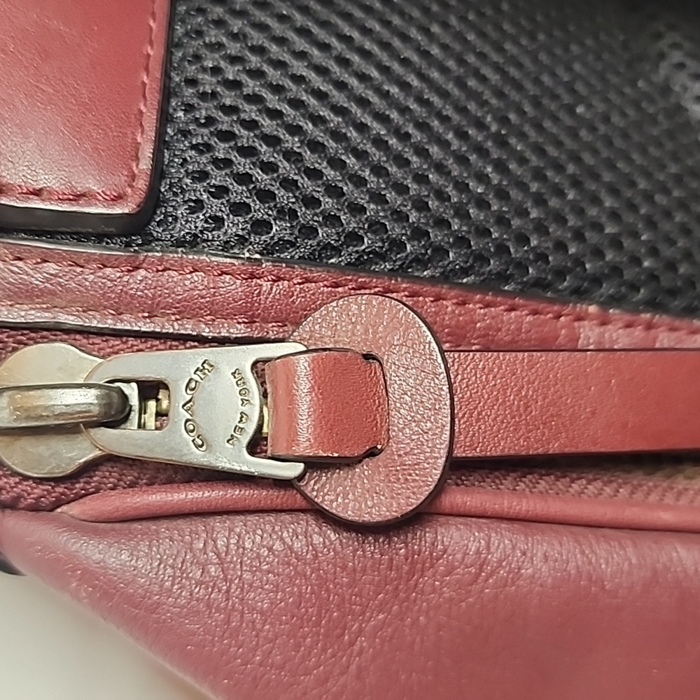 Coach Vintage Amazing XL Unisex Minimalist Burgundy Leather Backpack Rare Find - Picture 8 of 12